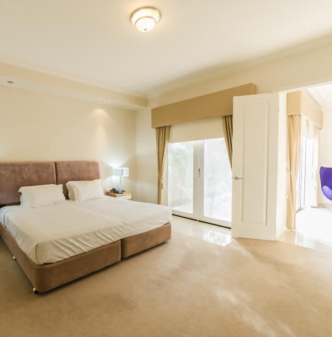 Century Inn Traralgon - Studio Apartment